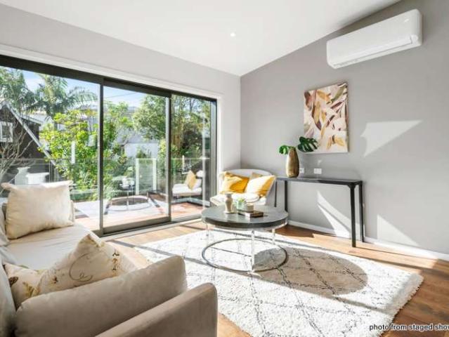 141B Browns Bay Road, Browns Bay, North Shore City