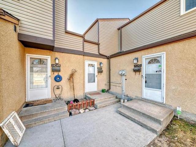 1424 Street, Edmonton, AB, T5Y 1N1 townhouse for sale | Listing ID E4431 | Royal LePage