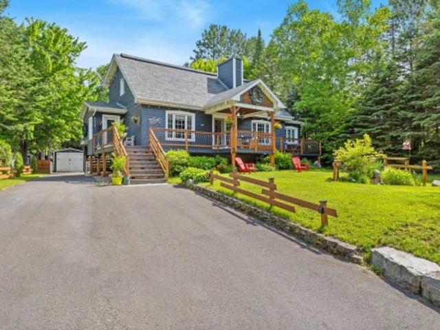 1423 Ch. De La Vallée Bleue, Val David, QC, J0T 2N0 house for sale | Listing ID 26891 | Royal LePage