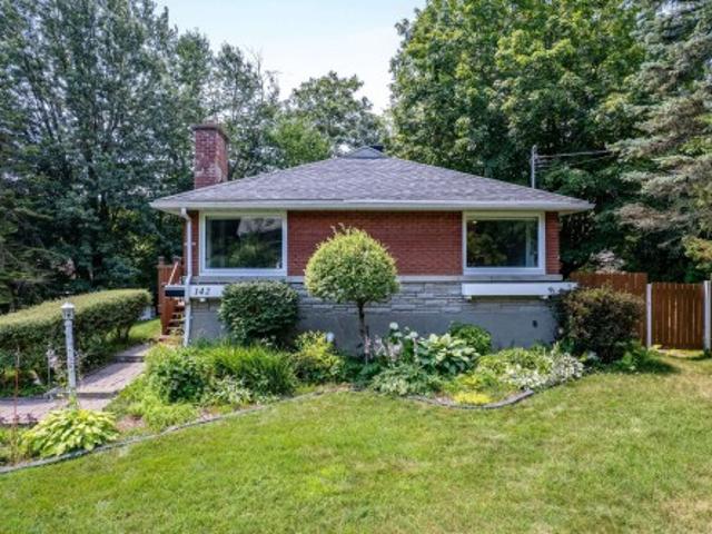 142 Av. Madsen, Beaconsfield, QC, H9W 4V1 house for sale | Listing ID 24658 | Royal LePage