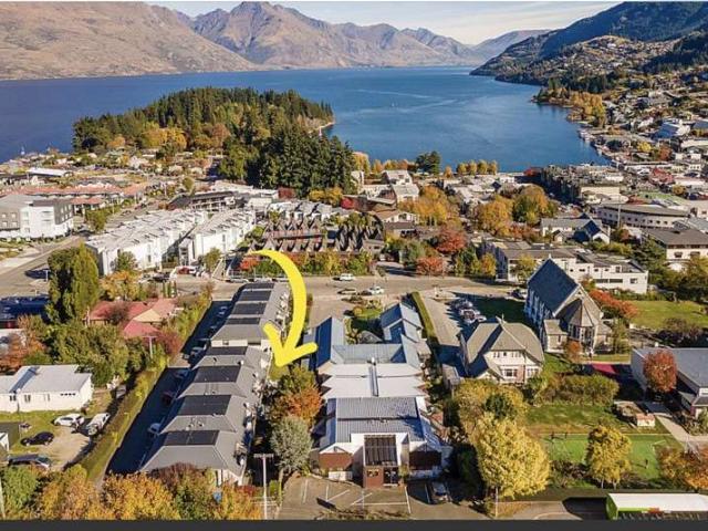 1/42 Hallenstein Street, Queenstown