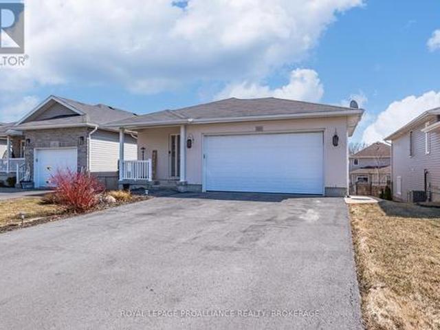 142 Islandview Drive, Loyalist 54 Amherstview, ON, K7N 0A5 house for sale | Listing ID X12037 | Royal LePage