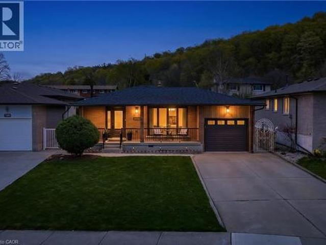 142 Marcella Crescent, Hamilton, ON, L8K 6G3 house for sale | Listing ID 40850 | Royal LePage