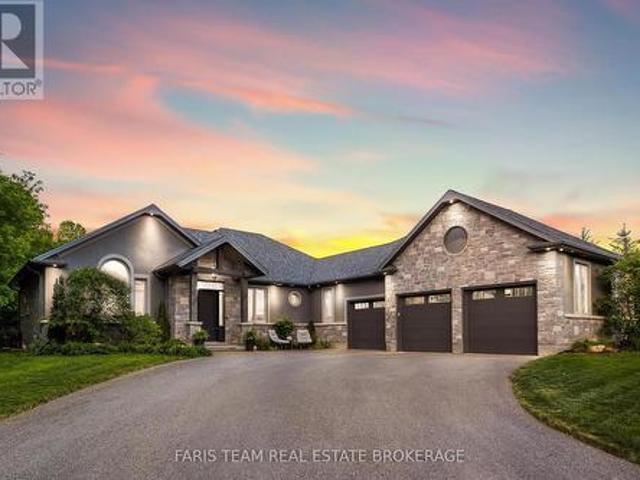 142 Mennill Drive, Springwater, ON, L9X 0J2 house for sale | Listing ID S13248 | Royal LePage