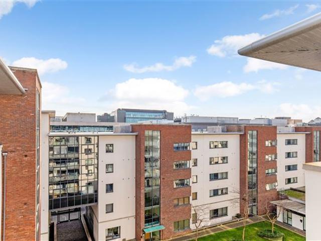 142 Scariff House, Custom House Square, IFSC, Dublin 1 Bergins Valuers & Estate Agents Ltd 4914 MyHome. Ie Residential