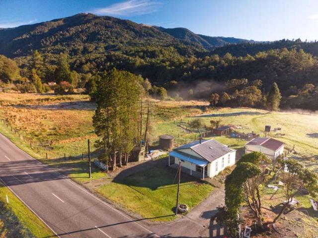 142 Roa Road, Blackball, Greymouth