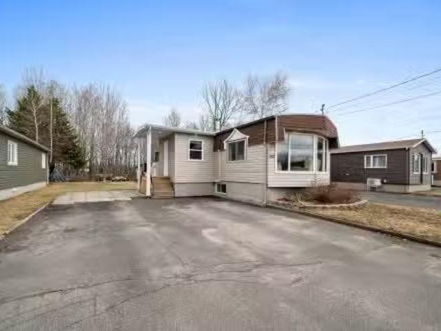 142 Rue Du Parc, Laurier Station, QC, G0S 1N0 house for sale.