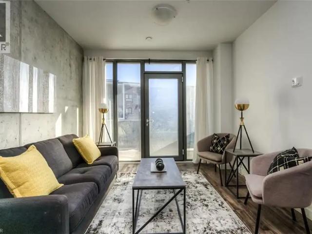 1434 HIGHLAND Road W Unit# 404