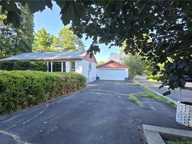 143 Confederation Street, Halton Hills, ON, L7G 3S3 house for lease | Listing ID 40851 | Royal LePage