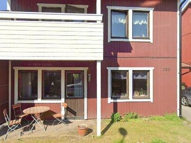 143 m2 lägenhet uthyres i Haninge
