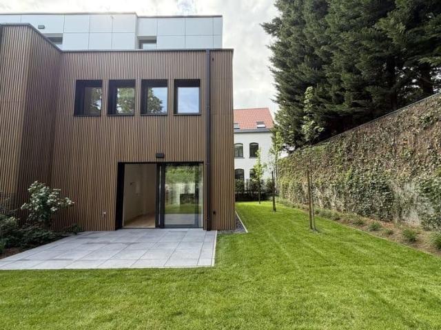 143 m² house – 3 Bedrooms with terrace and garden