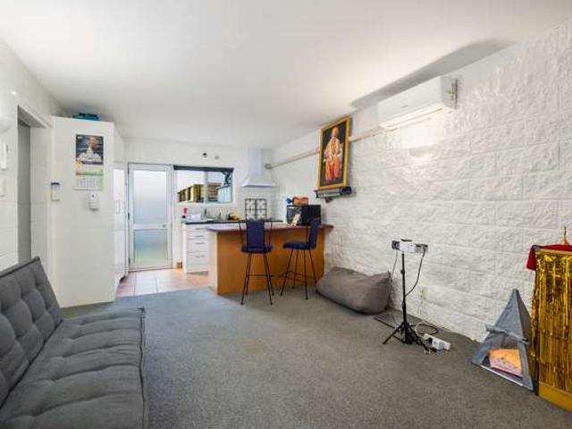 1/43 Woodward Road, Mount Albert, Auckland City