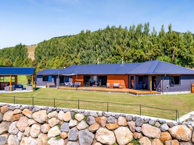 1445A South Road, Oakura, New Plymouth