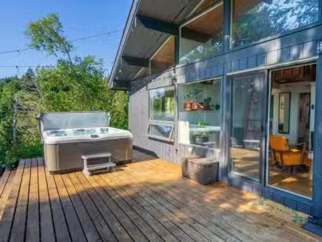 1440 Velvet Road, Gibsons, BC, V0N 1V5 house for sale Listi.