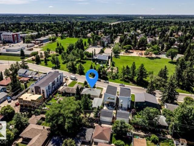1441 Ave, Edmonton, AB, T5R 3Z3 house for sale | Listing ID E4498 | Royal LePage