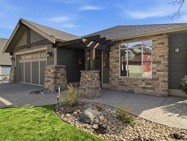 1443 Wilmot Avenue, Kelowna, BC, V1P 1N3 house for sale | Listing ID 10393 | Royal LePage