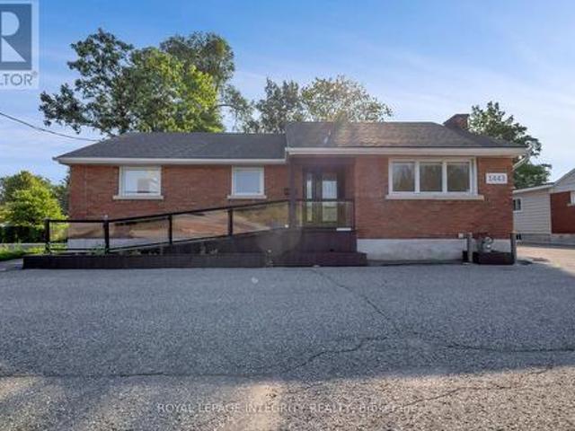 1443 Woodroffe Avenue, Ottawa, ON, K2G 1W1 commercial for lease | Listing ID X13535 | Royal LePage
