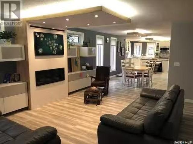 144 5Th Avenue E, Unity, SK, S0K 4L0 house for sale Listing.