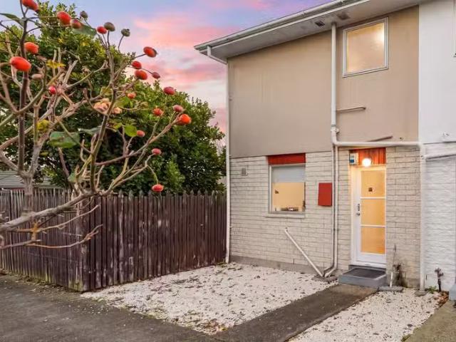1/44 Torrens Road, Hillmorton, NZ 8024 Townhouse for Sale