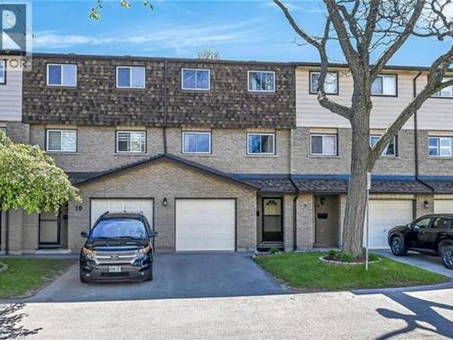 1455 Garth Street Unit# 9, Hamilton, ON, L9B 1T4 townhouse for sale | Listing ID 40828 | Royal LePage