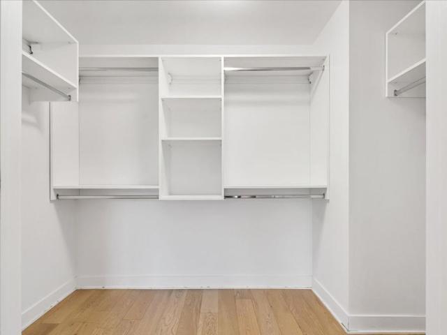 1458 Rue des Bassins, #405