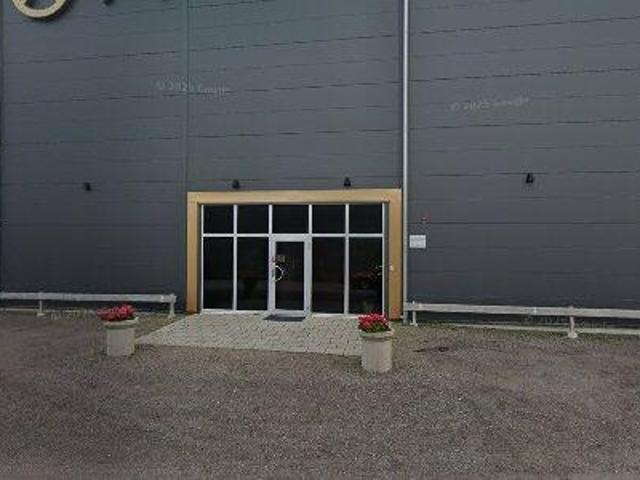 1450 m2 lager uthyres i Mjölby