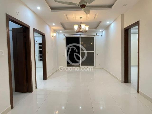 1450 Ft² Flat for Rent