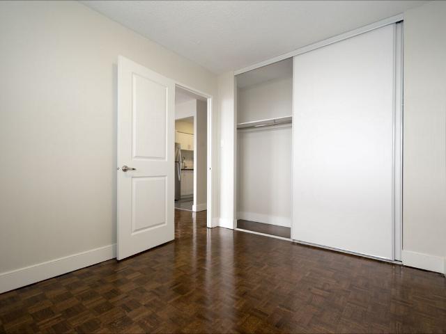 145 & 147 Wellington St. 3 Bedroom Apartment for Rent at 147 Wellington Towers, Aurora, ON L4G 3M1 Aurora Heights