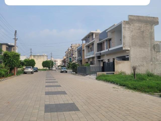 145 Sq.Yd. Plot in Patiala Road Zirakpur Listing ID: #10278