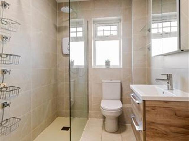 145 Roebuck Castle, Clonskeagh, Dublin 14 DNG Stillorgan 4907 MyHome. Ie Residential