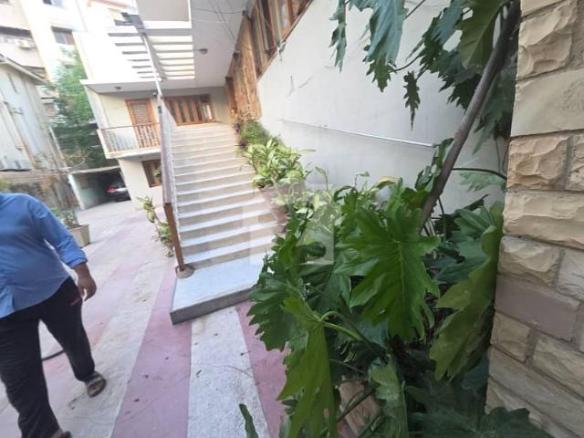 1464 Sq. Yds Prime Builder Opportunity 2 Side Corner Demolish Condition House for Sale PECHS Block 3
