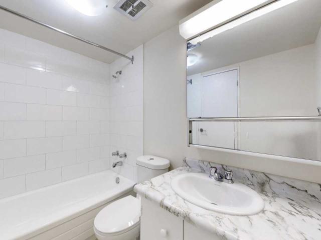 1460 Ghent Avenue 3 Bedroom Apartment for Rent at 1460 Ghent Ave, Burlington, ON L7S 1X7 Maple