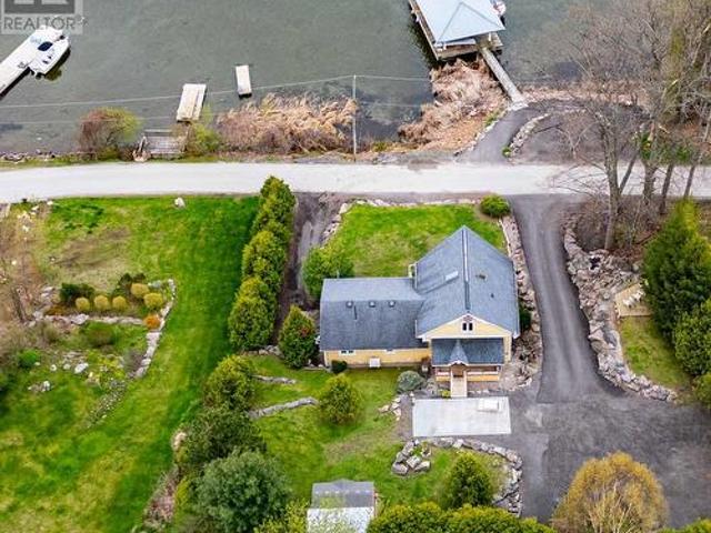 146 River Road, Front Of Leeds & Seeleys Bay, ON, K0E 1L0 Luxury House for sale | Listing ID X12143 | Royal LePage Carriage Trade Luxury Properties