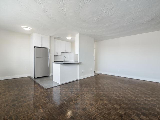 1475 Bloor Street 1 Bedroom [object Promise] for Rent