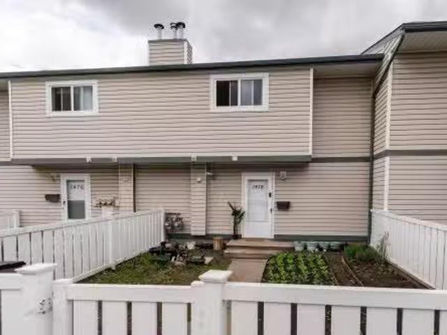 1478 Lakewood Road W, Edmonton, AB, T6K 3M2 townhouse for sa.