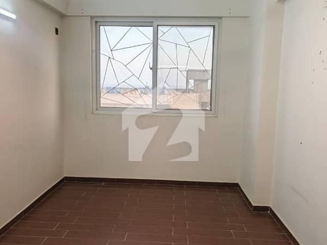 1470 Square Feet Well Maintained 3 Bedroom Apartment For Sale In Clifton Block 1 Karachi