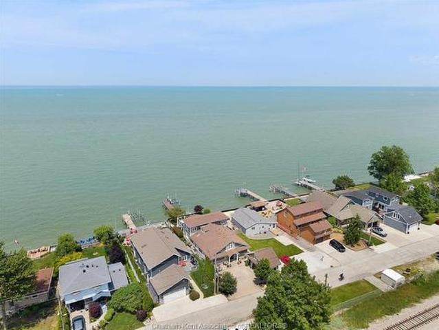 1472 Caille Avenue, Belle River, ON, N8L 0J2 Luxury House for sale | Listing ID 25015 | Royal LePage Carriage Trade Luxury Properties
