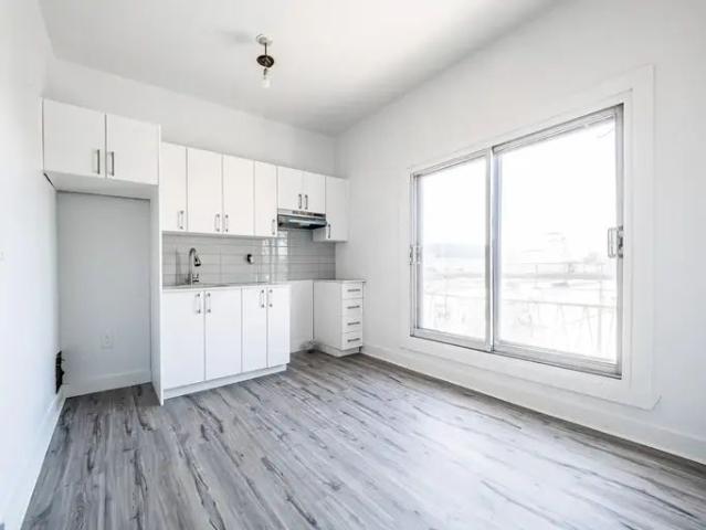 147 Cremazie Ouest | 147 Boulevard Crémazie Ouest, Montreal