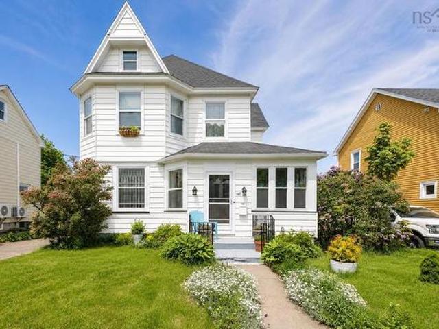 147 Howe Street, Sydney, NS, B1P 4V3 house for sale | Listing ID 202615 | Royal LePage