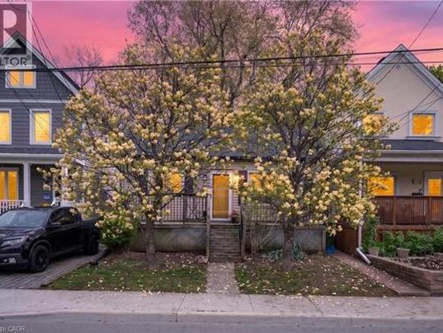 147 Strachan Street E, Hamilton, ON, L8L 3M7 house for sale | Listing ID 40845 | Royal LePage