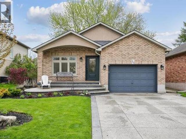 147 Valridge Drive, Ancaster, ON, L9G 4Y4 house for sale | Listing ID 40837 | Royal LePage
