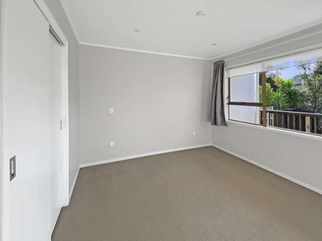 1/47 Zita Maria Drive, Massey, Waitakere City