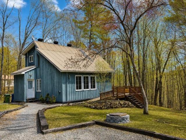1480 Rue Vigneault, Prévost, QC, J0R 1B0 house for sale | Listing ID 10740 | Royal LePage