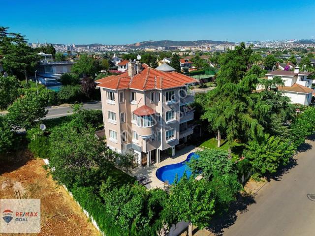 1482 M2 Geniş Arsa + 3 Katlı Bina Tuzla Postane 'de Değerli Mülk