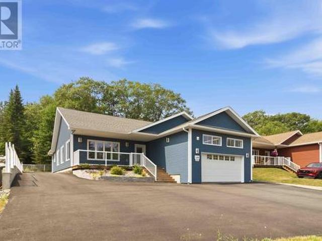 148 Old Sackville Road, Lower Sackville, NS, B4C 2J6 house for sale | Listing ID 202618 | Royal LePage