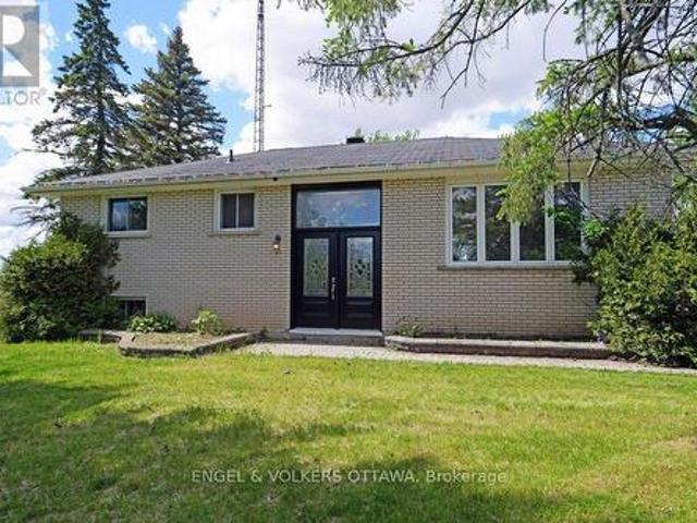 14961 County Rd 43, North Stormont, ON, K0C 1K0 house for sale | Listing ID X13218 | Royal LePage