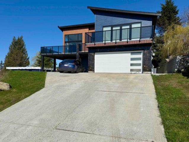 1496 Bonniebrook Heights Road, Gibsons, BC, V0N 1V5 house for sale | Listing ID R3114 | Royal LePage