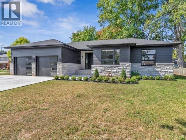 1499 Fuller Drive, Kingsville, ON, N9Y 3M7 house for sale | Listing ID 26011 | Royal LePage