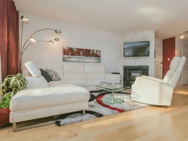 1490 Rue St Jacques