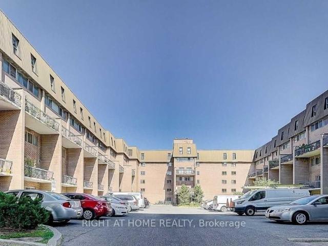 149 165 Cherokee Boulevard, North York | 2Beds/1Bath, Townhouse, $2,300/mo | Condos. Ca